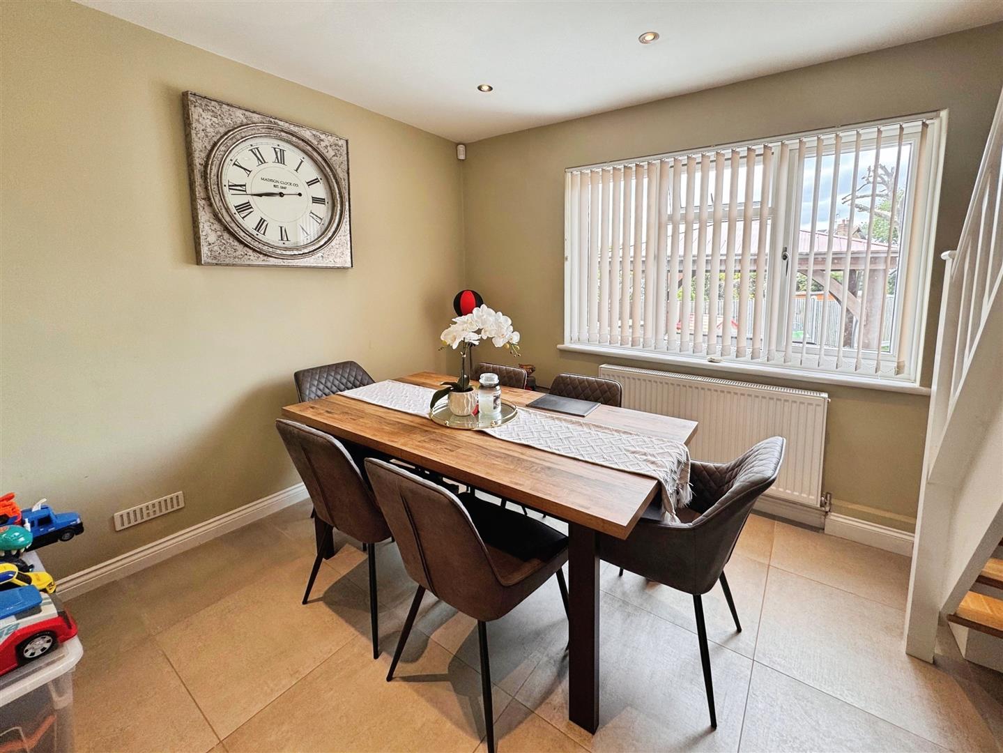 Dining Room/Fourth Bedroom